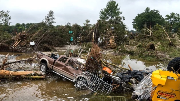 Kerr County officials waited 90 minutes to send emergency alert after requested, dispatch audio shows