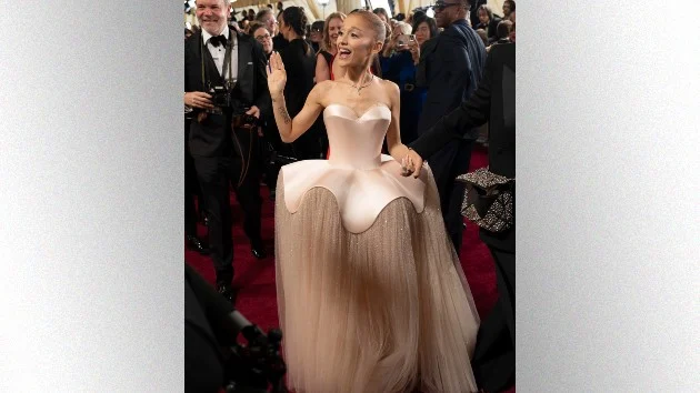 ‘Meet the Parents’ sequel ‘Focker In-Law,’ starring Ariana Grande, gets release date