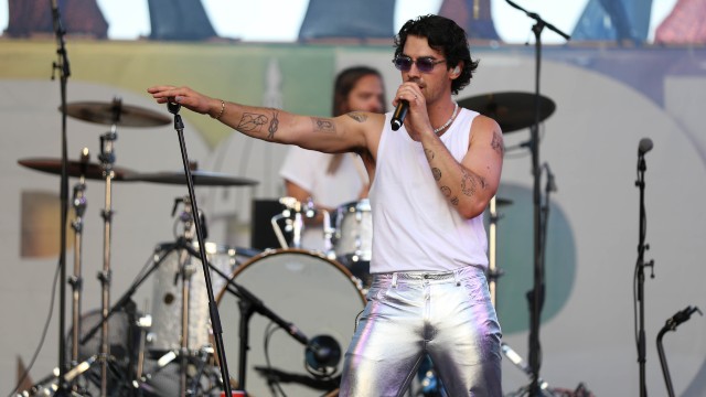 Candy by the ocean: Joe Jonas & DNCE book Halloween show in Miami