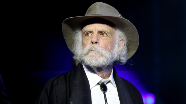 Tributes pour in for Grateful Dead co-founder Bob Weir
