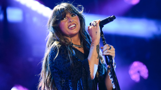 Choosin’ Orlando? Ella Langley’s got a swanky golf gig