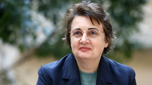 Louvre director resigns months after jewel heist in Paris