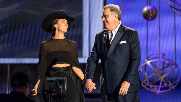 You’ll find Vince Gill & Lainey Wilson ‘Down at the Borderline’ on Friday