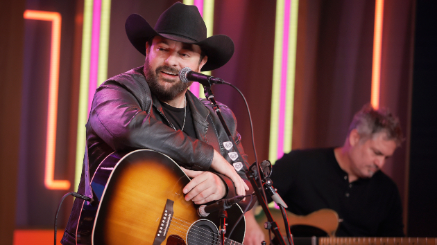 Chris Young brings Famous Friends to midtown Nashville