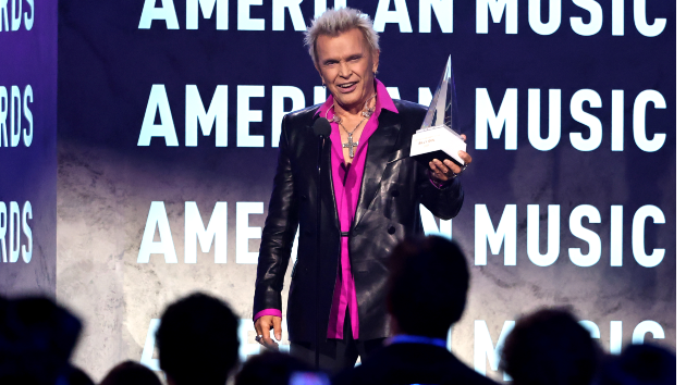 Billy Idol receives AMA Lifetime Achievement Award: ‘Find out who you are and be it!’