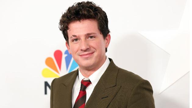 Charlie Puth duets with Simon & Garfunkel’s Art Garfunkel, Jimmy Fallon at Madison Square Concert