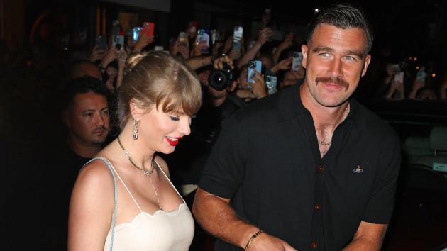 Report: Taylor Swift ‘waited in line alone for food’ at wedding of Travis Kelce’s teammate