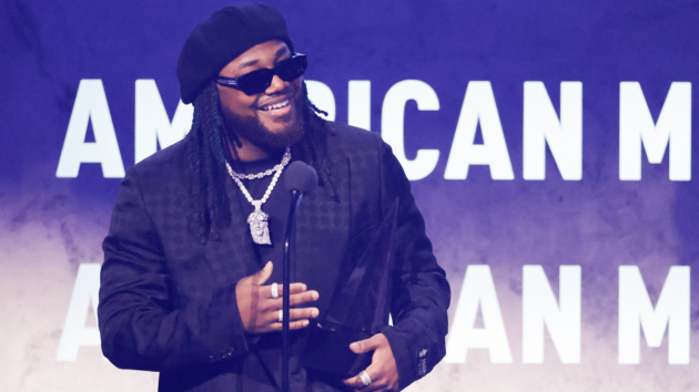 Cardi B, Bruno Mars, Leon Thomas and more win AMAs