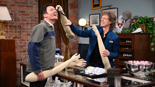 Mick Jagger has fun with mannequin hands during ‘Tonight Show’ appearance