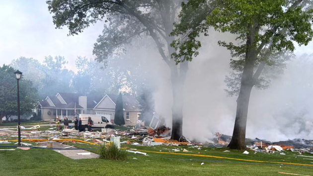 Man dead, woman critically injured after home explosion in attempted murder-suicide