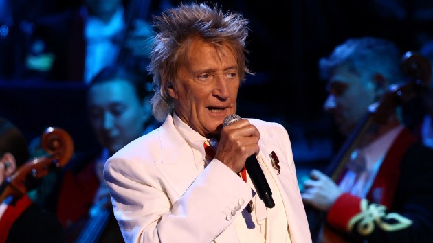 Rod Stewart angers fans with World Cup trip hours after canceling San Diego concert