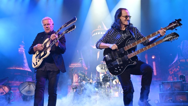 Rush makes their return to the stage, pays tribute to drummer Neil Peart