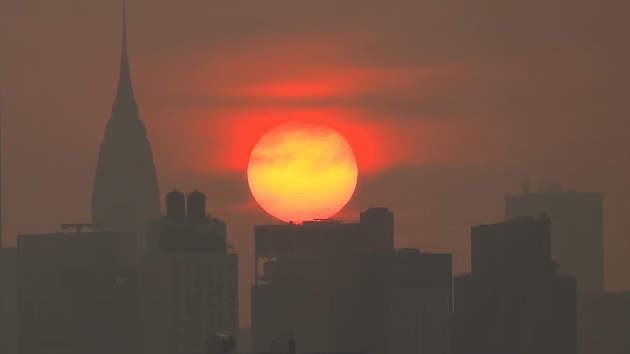 Canada wildfire smoke brings unhealthy air quality to over a dozen states in Midwest, Northeast: Latest