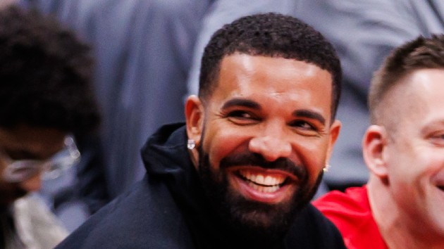 Drake surprises fan on TikTok Live