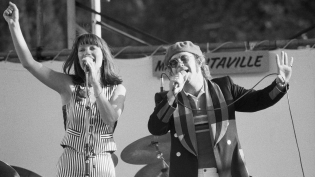 Live Elton John/Kiki Dee ‘Don’t Go Breaking My Heart’ duet debuts on YouTube