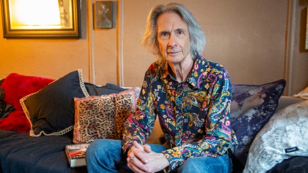 Lenny Kaye seeks ‘artistic closure’ with the release of debut solo album, ‘Goin’ Local’